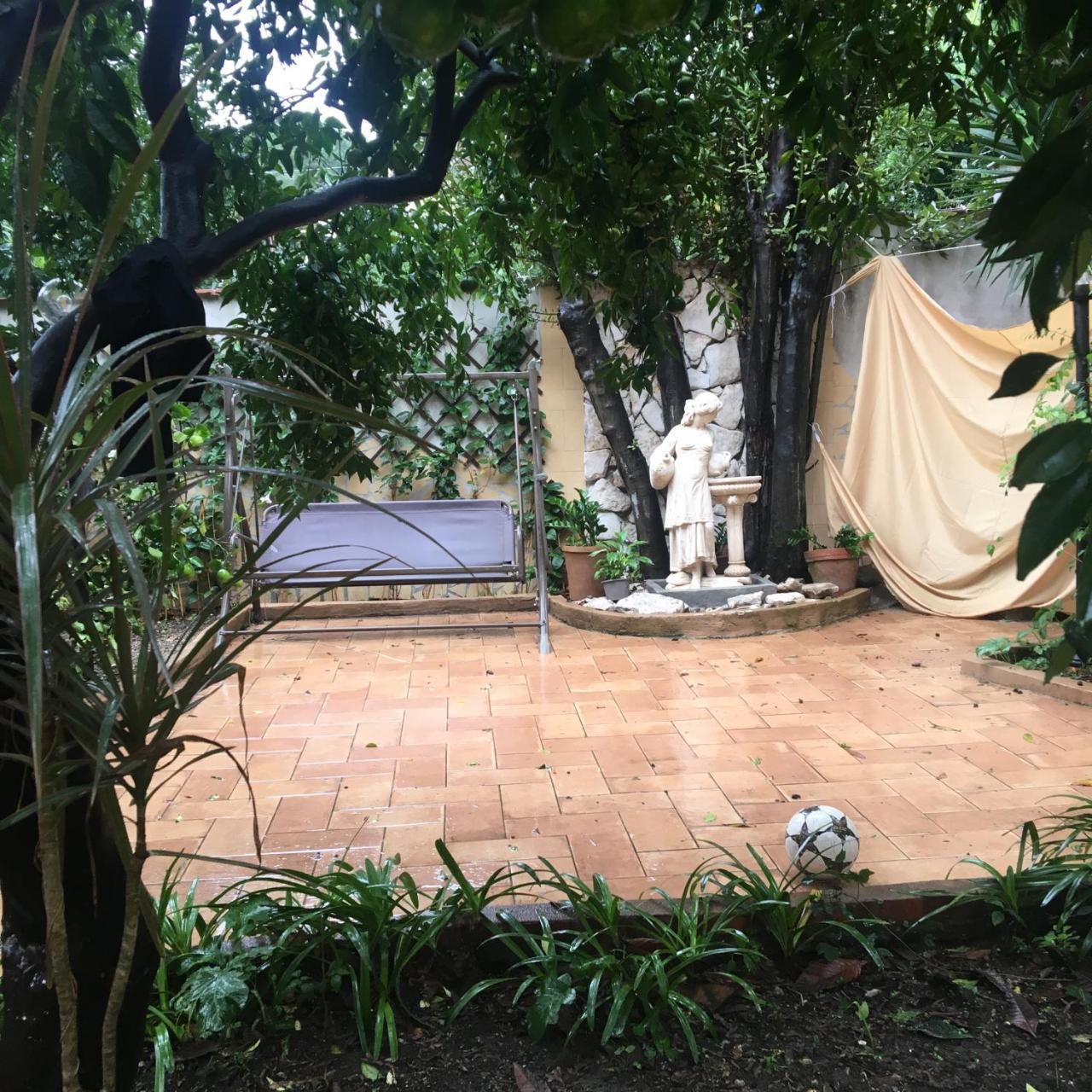 那不勒斯Il Giardino Di Daphne住宿加早餐旅馆 外观 照片