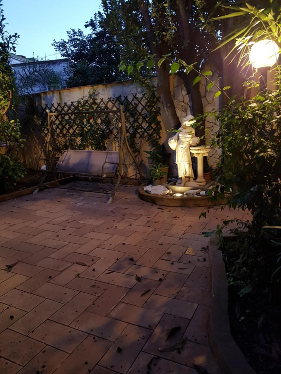 那不勒斯Il Giardino Di Daphne住宿加早餐旅馆 外观 照片